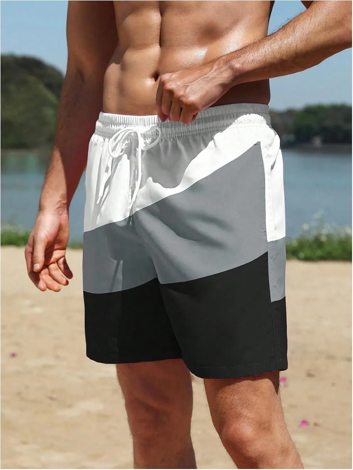 WDIRARA Men's Color Block Beach Shorts Summer Swim Shorts with Drawstring and Pockets